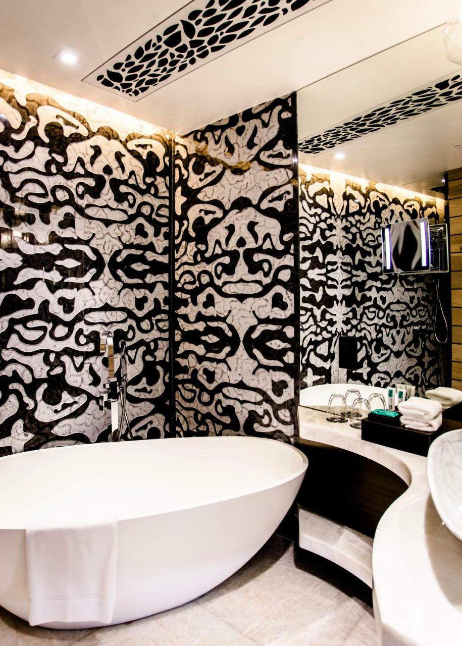 Hotel Yoho Hollywood Roosevelt 5*